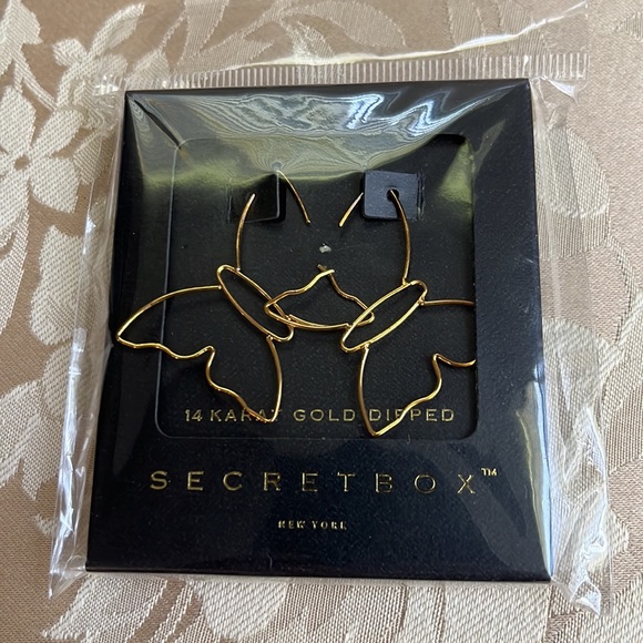 Jewelry - SecretBox New York 14 karat gold dipped wire butterfly hoop earrings NEW